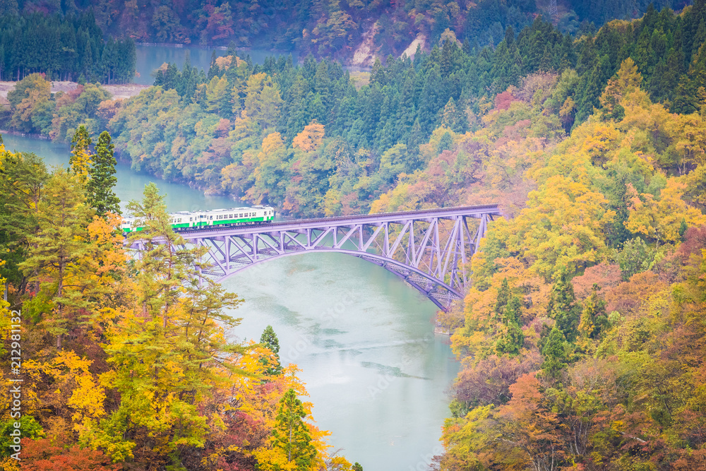 秋日福岛三岛町田见线