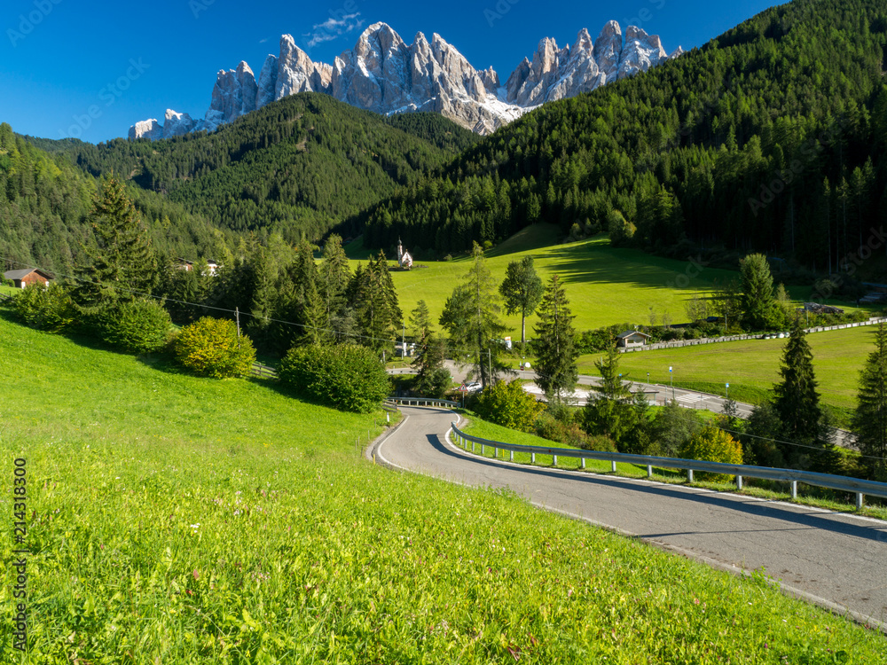 美丽的高山之地，Santa Maddalena（圣马格达莱纳）村庄，b区有神奇的多洛米蒂山脉