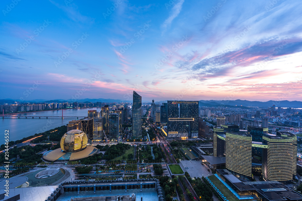 城市天际线全景