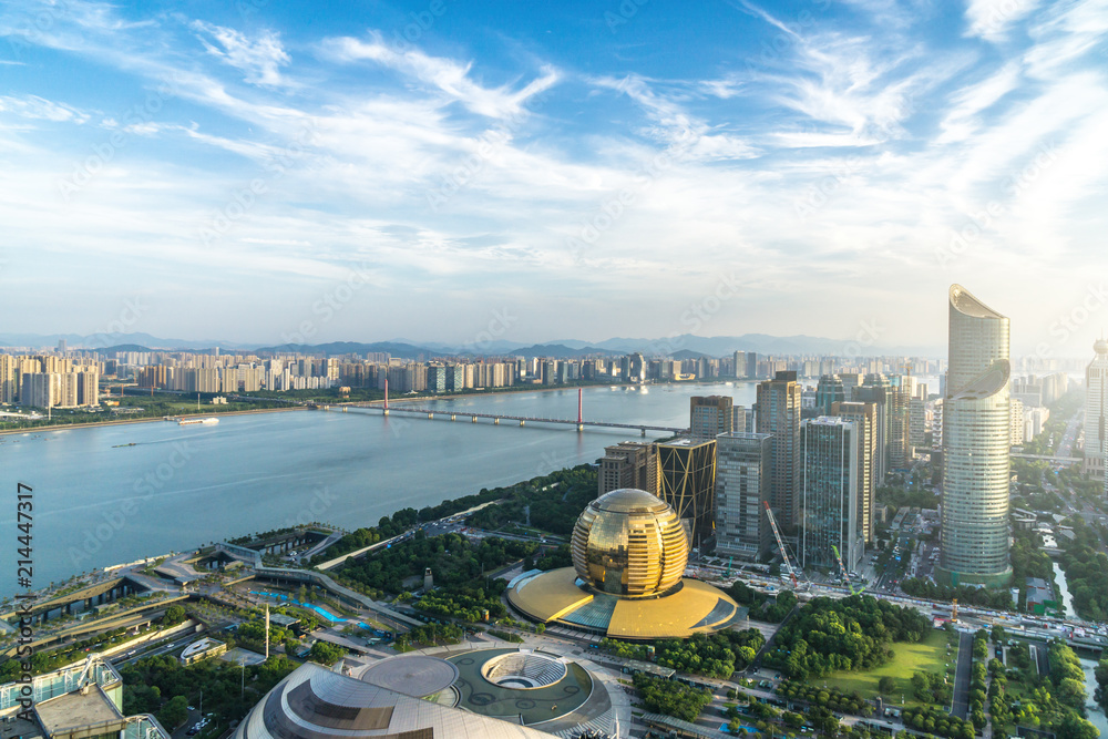 城市天际线全景