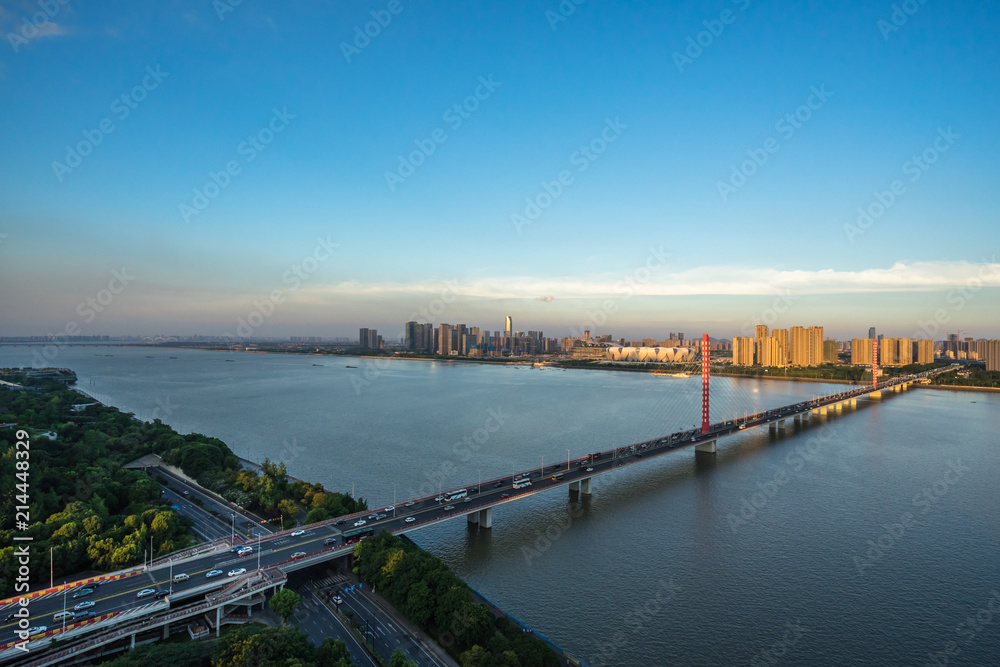 城市天际线全景