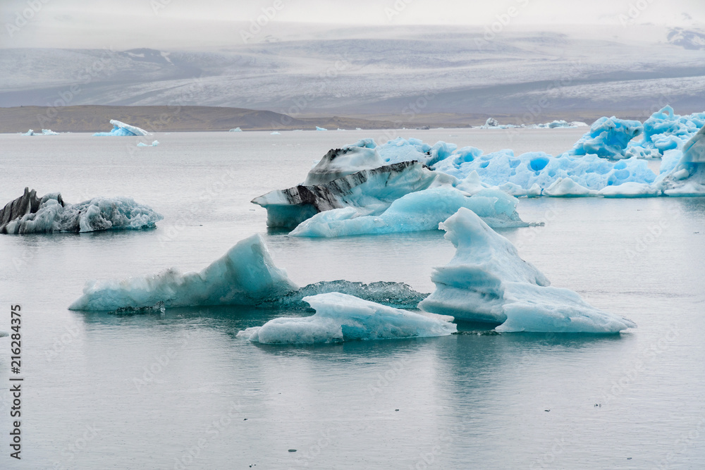 冰岛的Jokulsarlon冰川泻湖