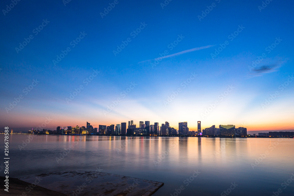 城市天际线全景