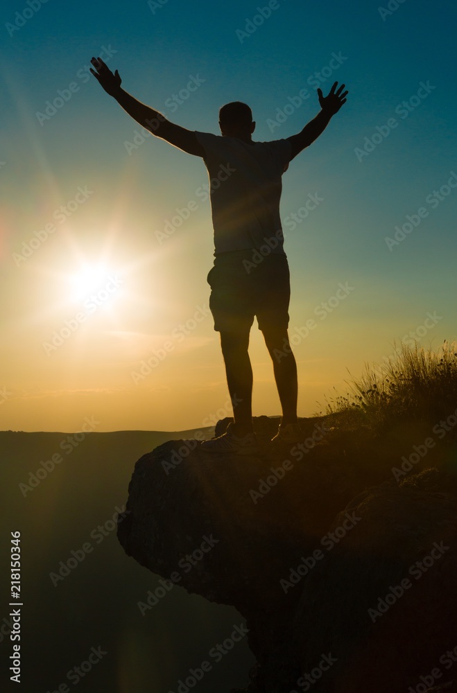 《山顶上的男人》