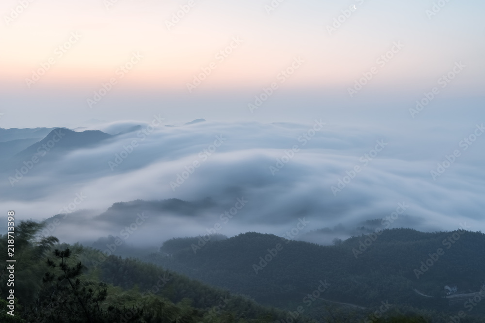 黎明的云海