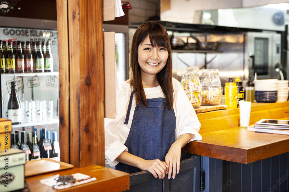 オシャレなカフェ店員のポートレート