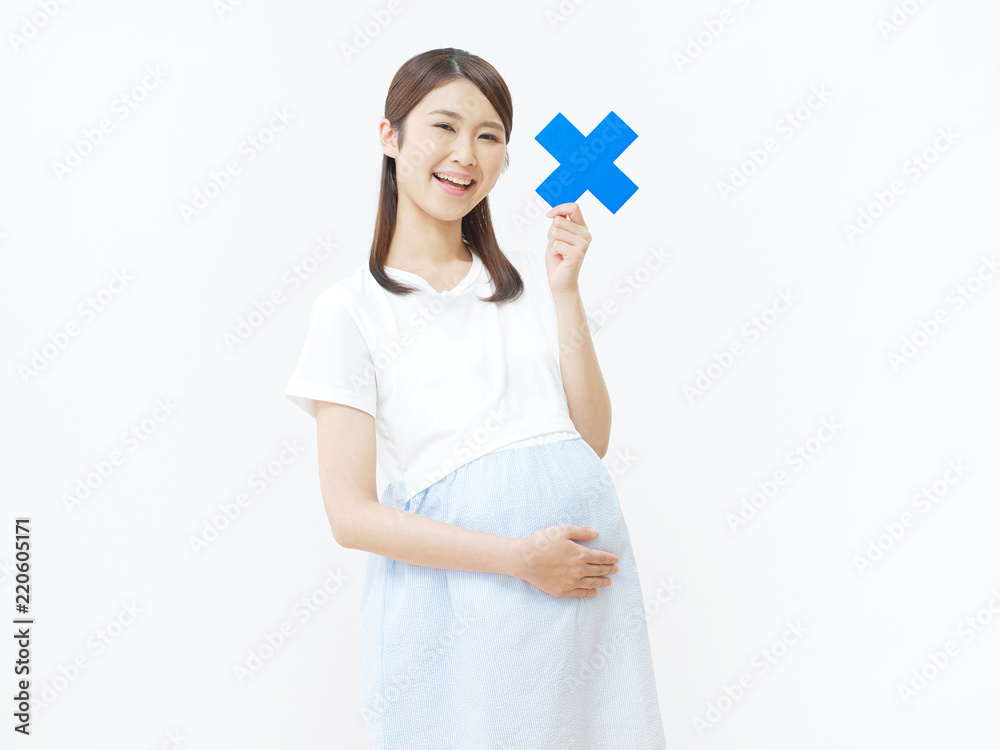 女性　妊婦　ばつ印