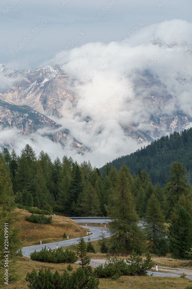 Dolomiten的Italien的Falzaregogass的Unterwegs