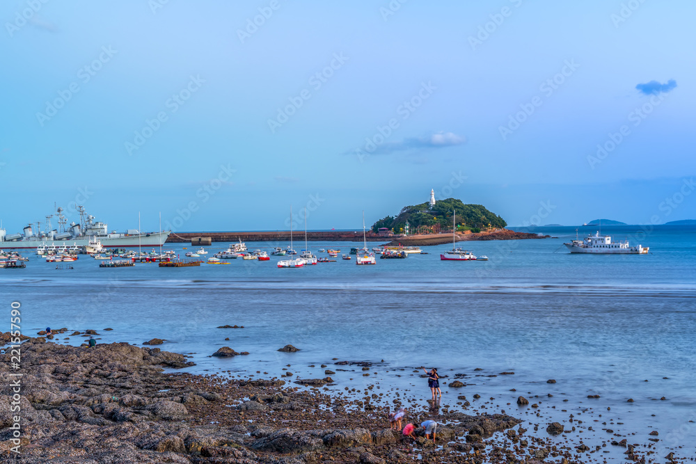 美丽的青岛海岸线……