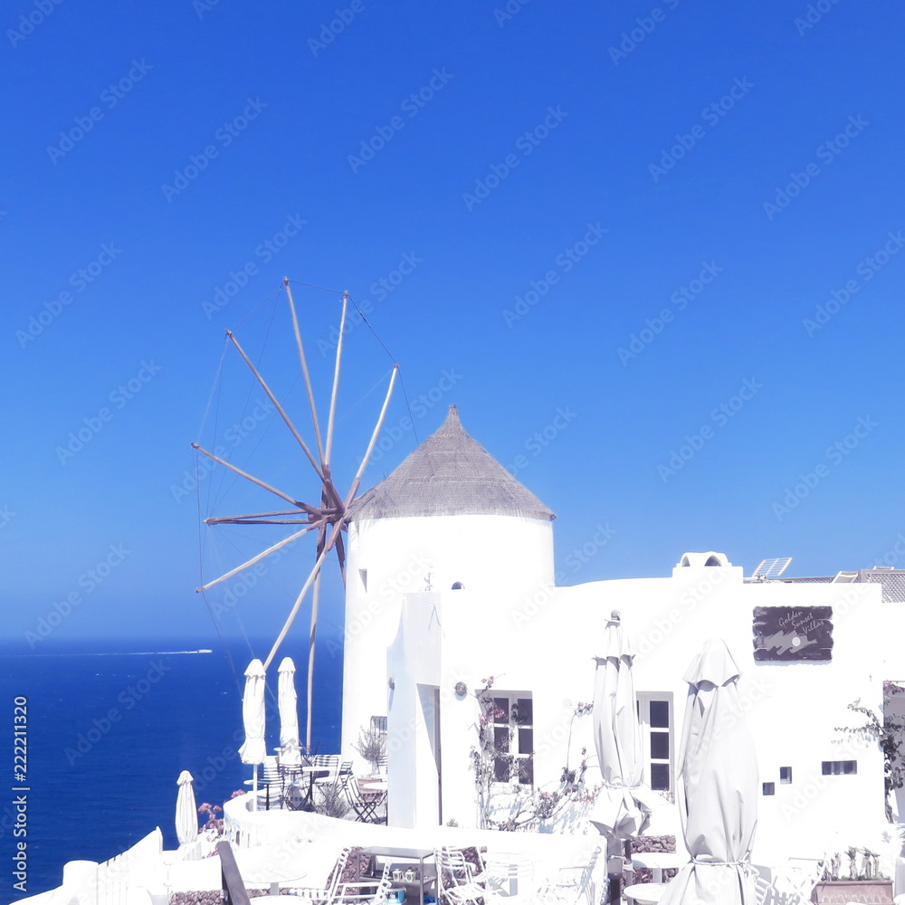 Vue de la ville de Oia à Santorin