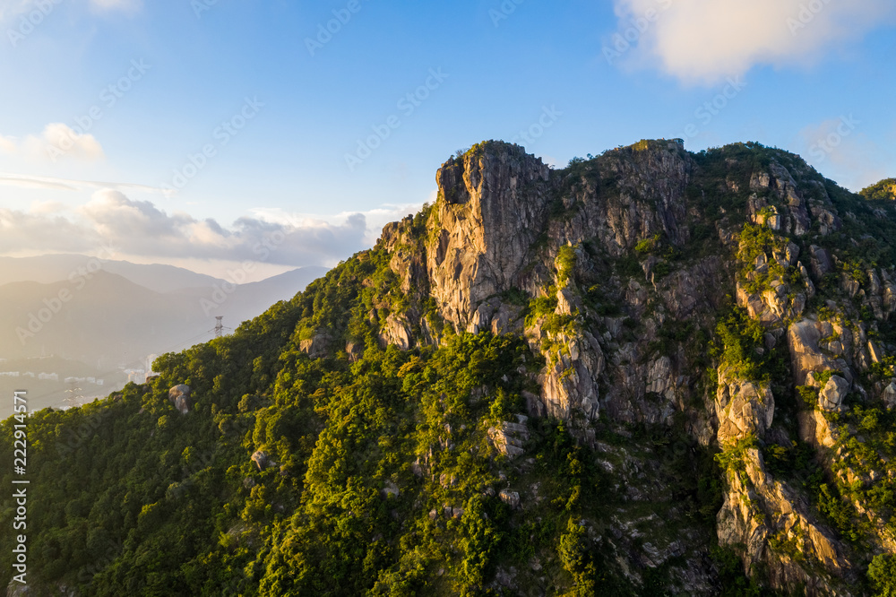 日落下的狮子山