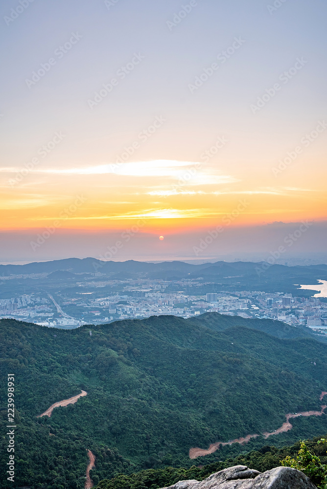 深圳宝安区黄昏天际线