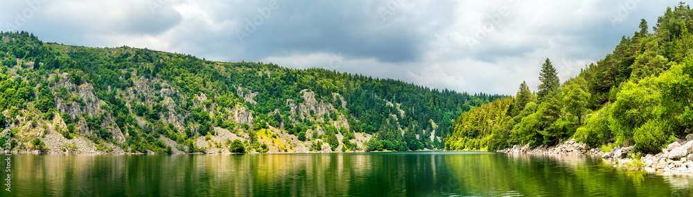 孚日山脉湖泊拉克布兰克全景