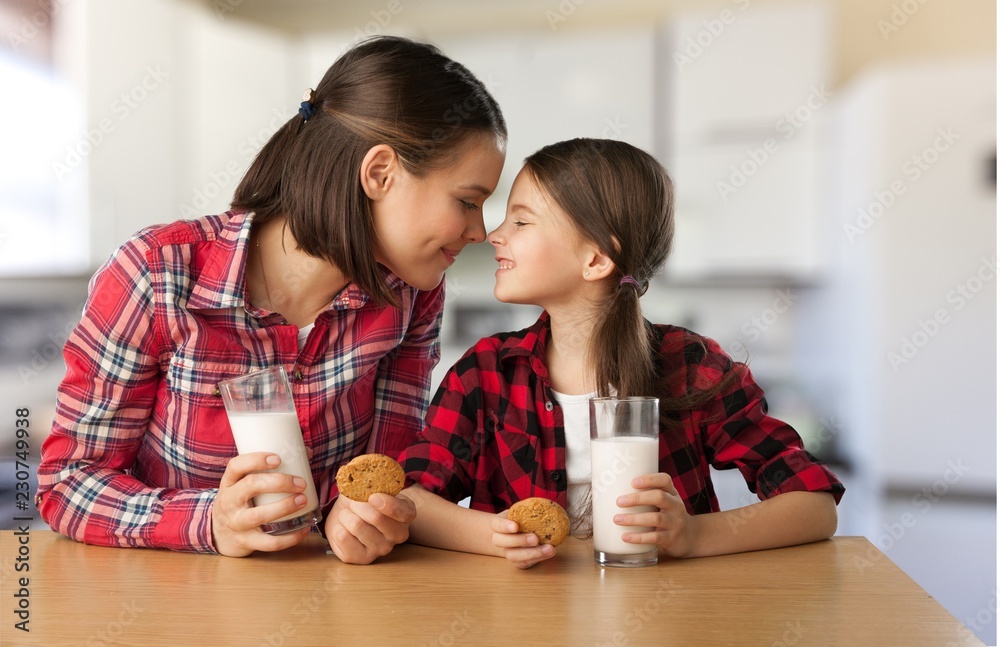 Mother daughter mom milk eat kid muffin