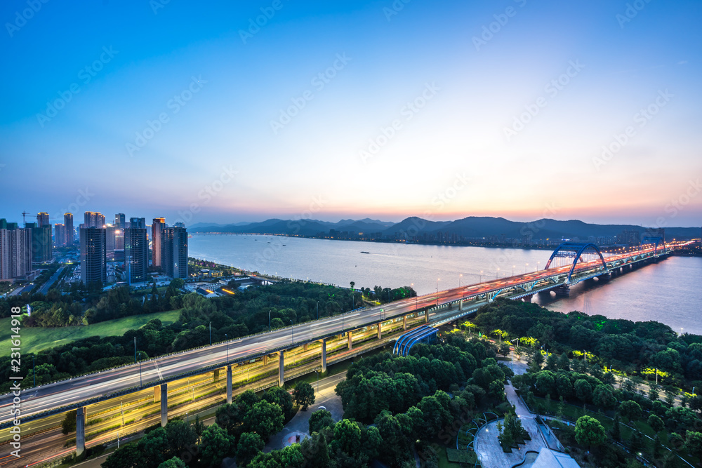 夜晚的城市