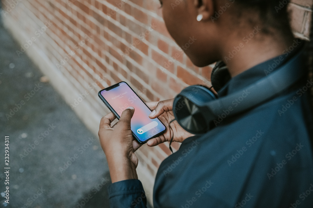 Woman picking up a phone call