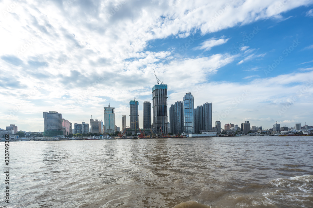 中国杭州城市天际线全景