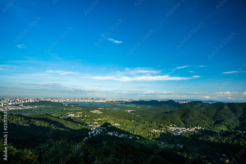 山脉全景