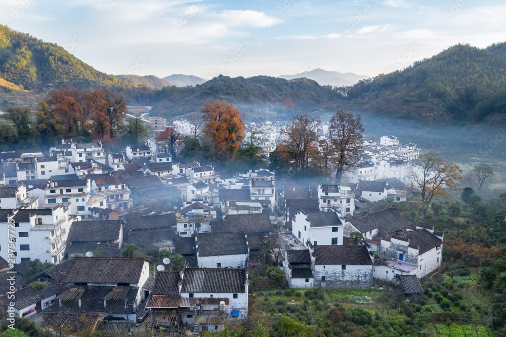 深秋石城村鸟瞰图