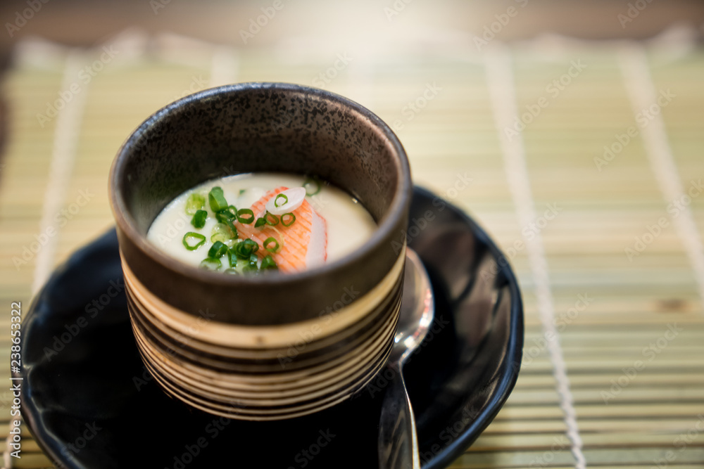 Chawanmushi，蒸蛋羹，日本餐厅的日本菜。