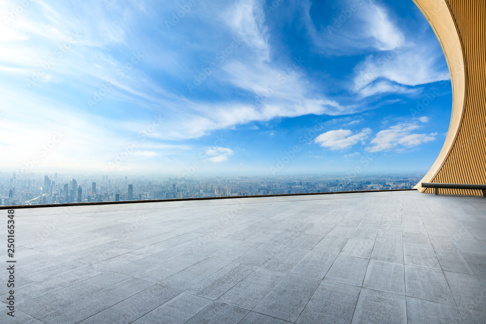 中国上海的空置楼层和城市天际线与建筑