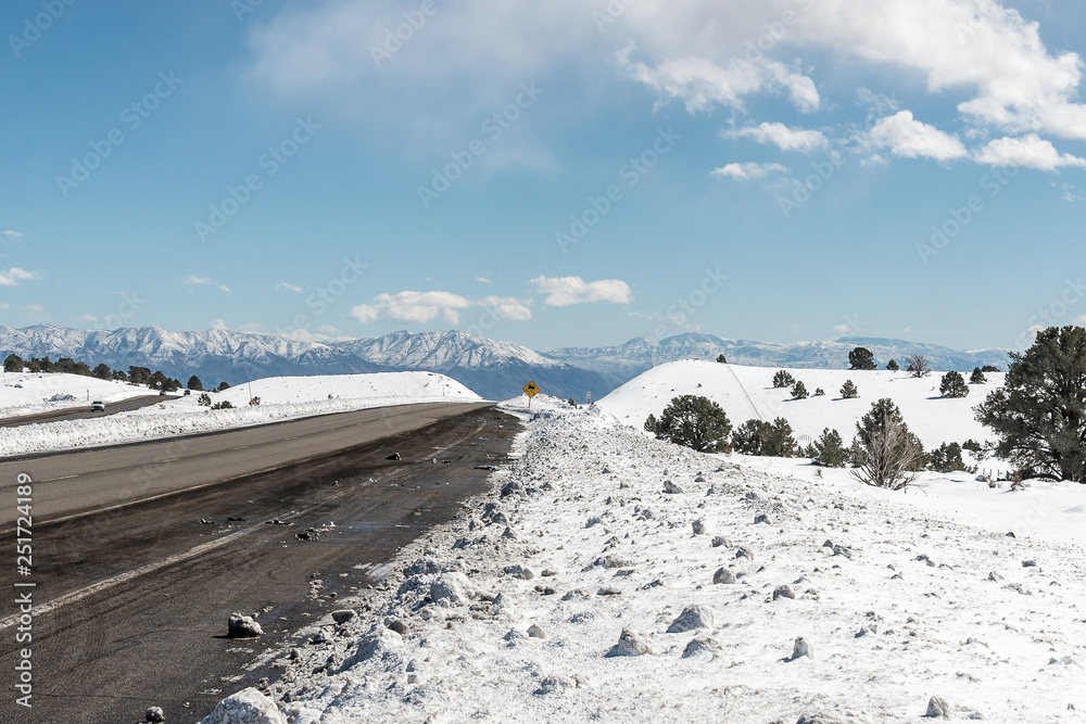 雪山公路