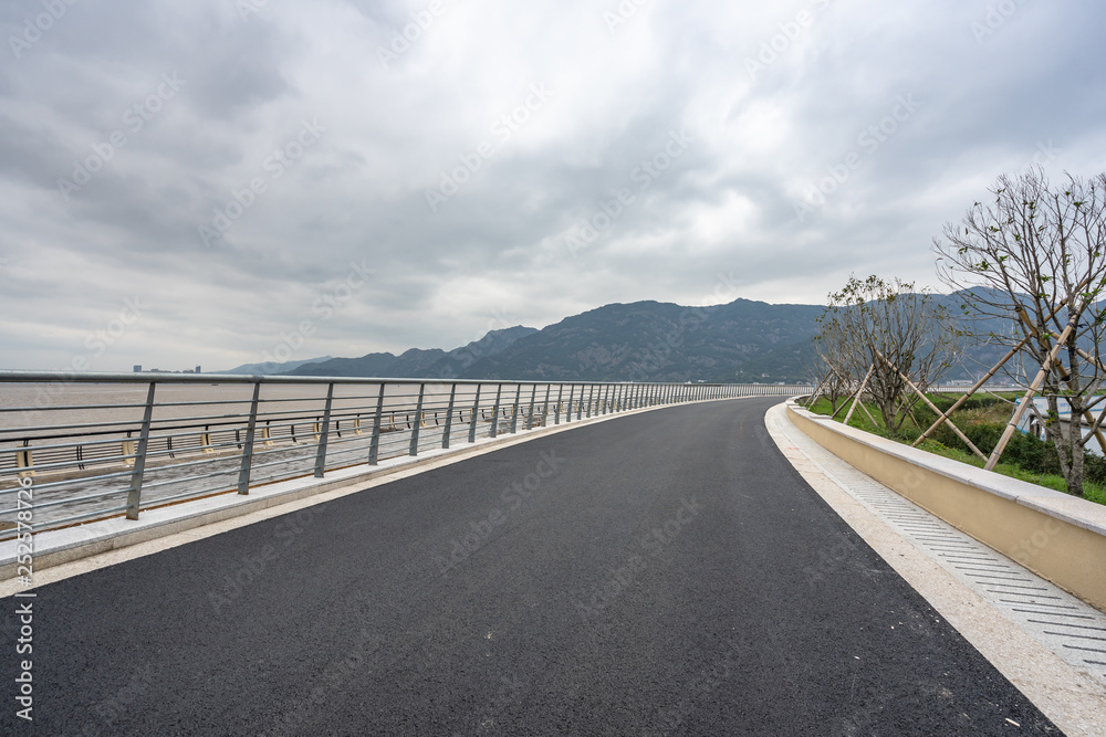 空沥青路