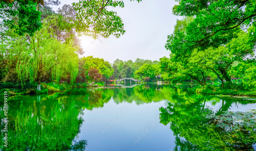 杭州美丽的西湖山水