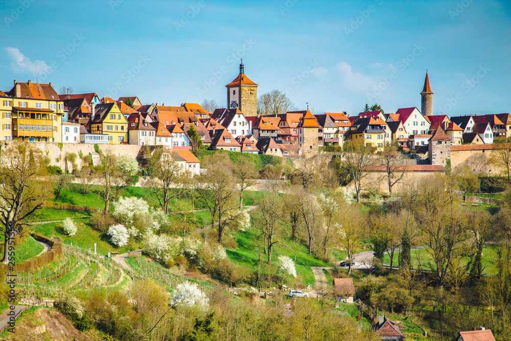 德国巴伐利亚州夏季的中世纪小镇Rothenburg ob der Tauber