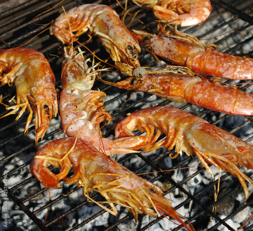 Grilled king prawns