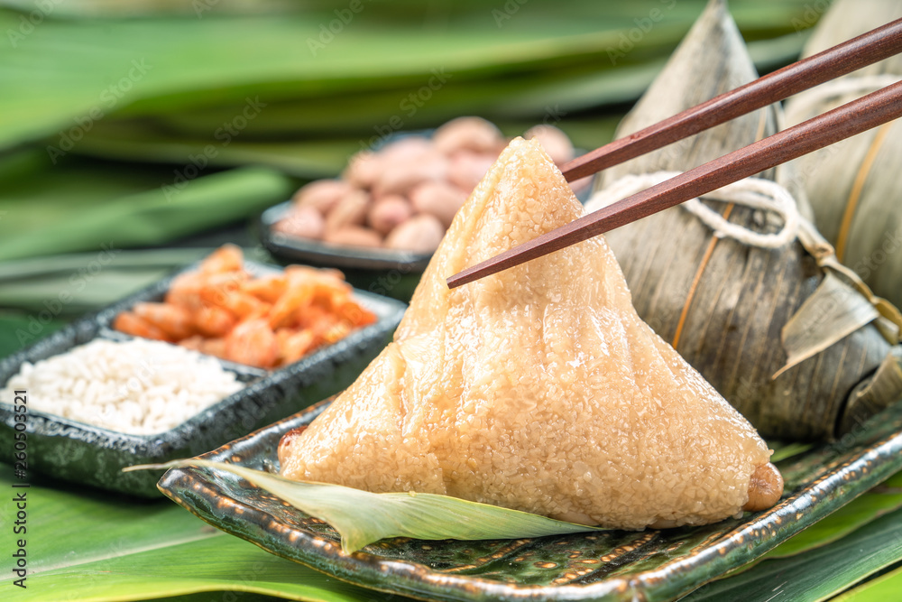 特写，复制空间，端午节著名中国美食，蒸米堆