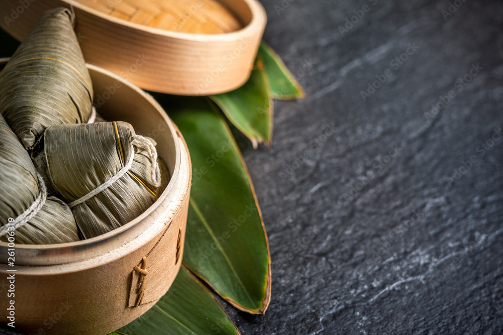 特写，复制空间，端午节著名的亚洲美味手工食品，新鲜出炉