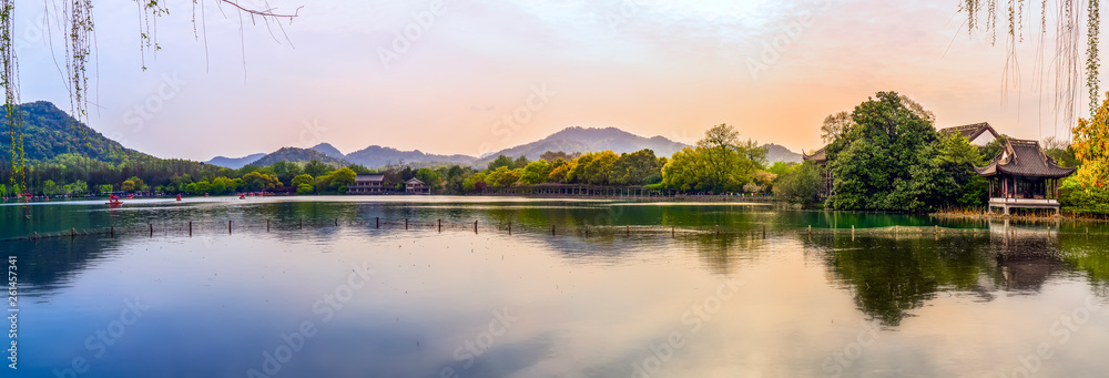 杭州西湖的美丽景观和建筑景观……