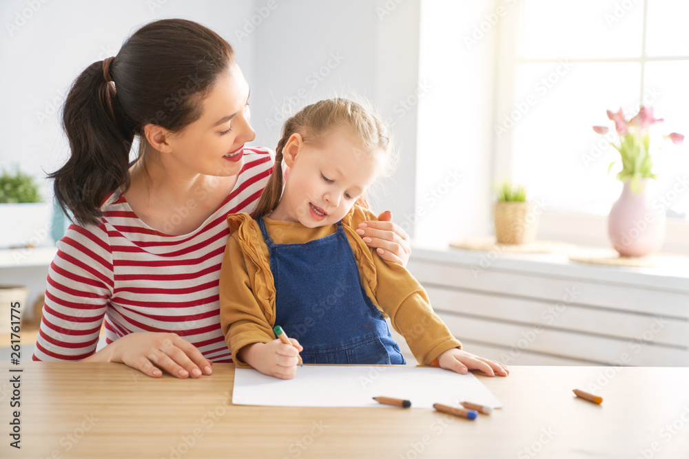 Mother and daughter drawing