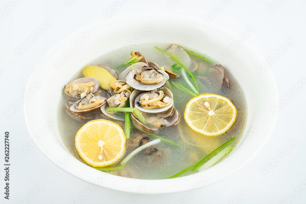 Nutritious and delicious flower soup