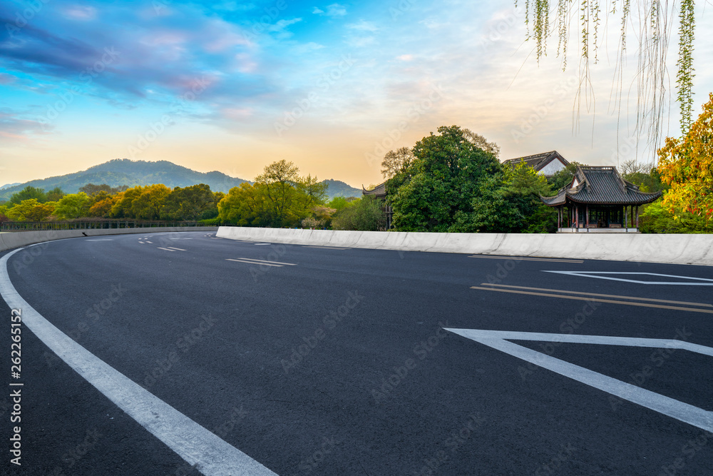 道路与自然景观景观