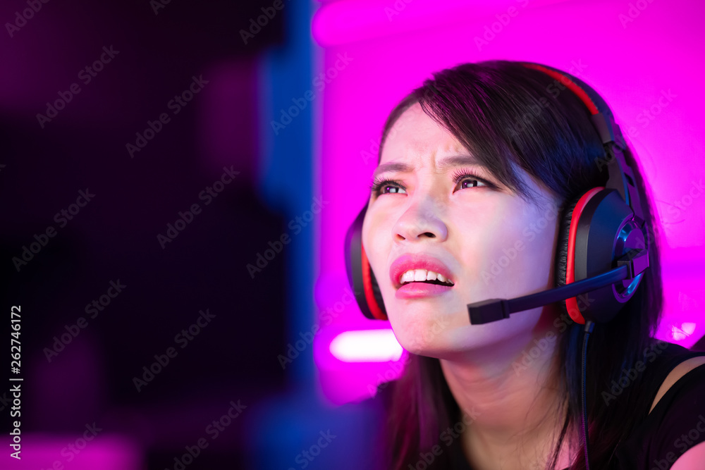 esport gamer girl feel angry