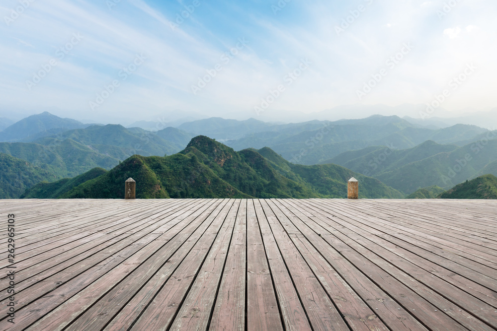 空木板平台和云雾山景观