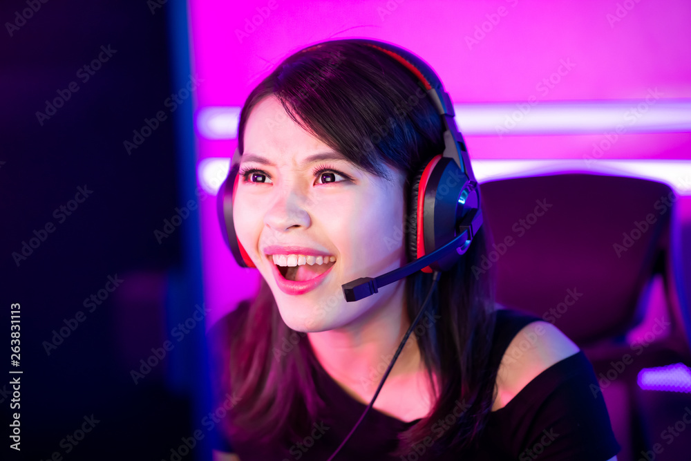 cyber sport gamer playing game