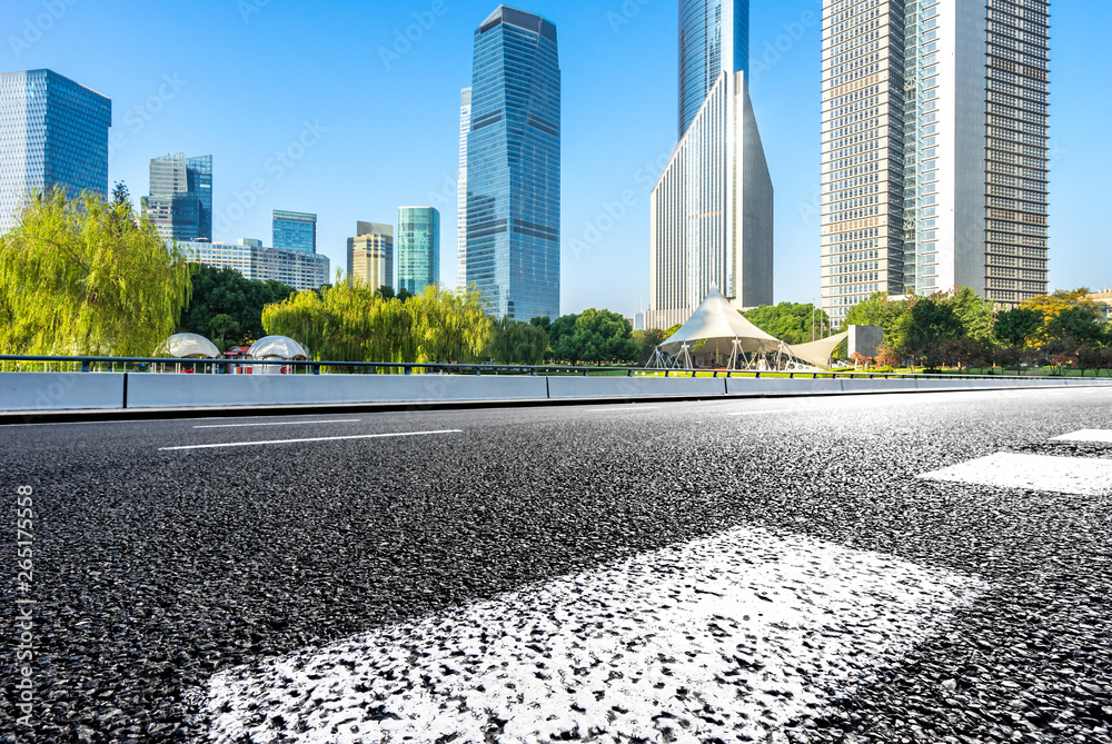 通往城市的道路