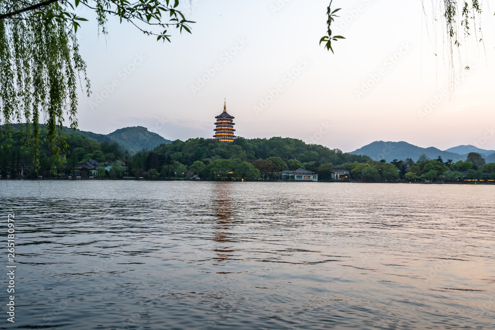 杭州西湖雷峰塔