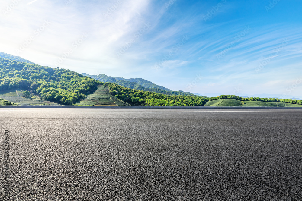 新道路、美丽自然景观