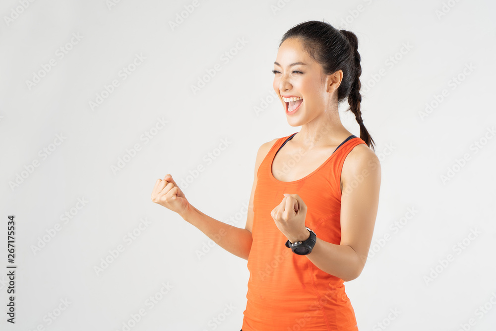 Runners run to the finish line She succeeded And she is very happy