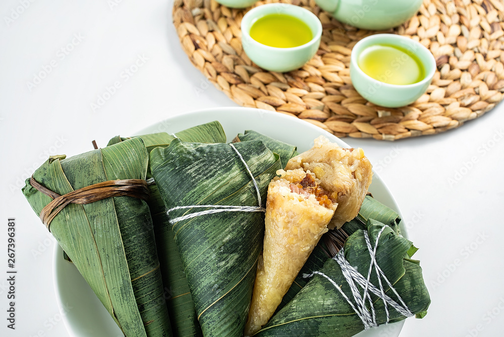 中国端午节传统美食，茶，吃饺子