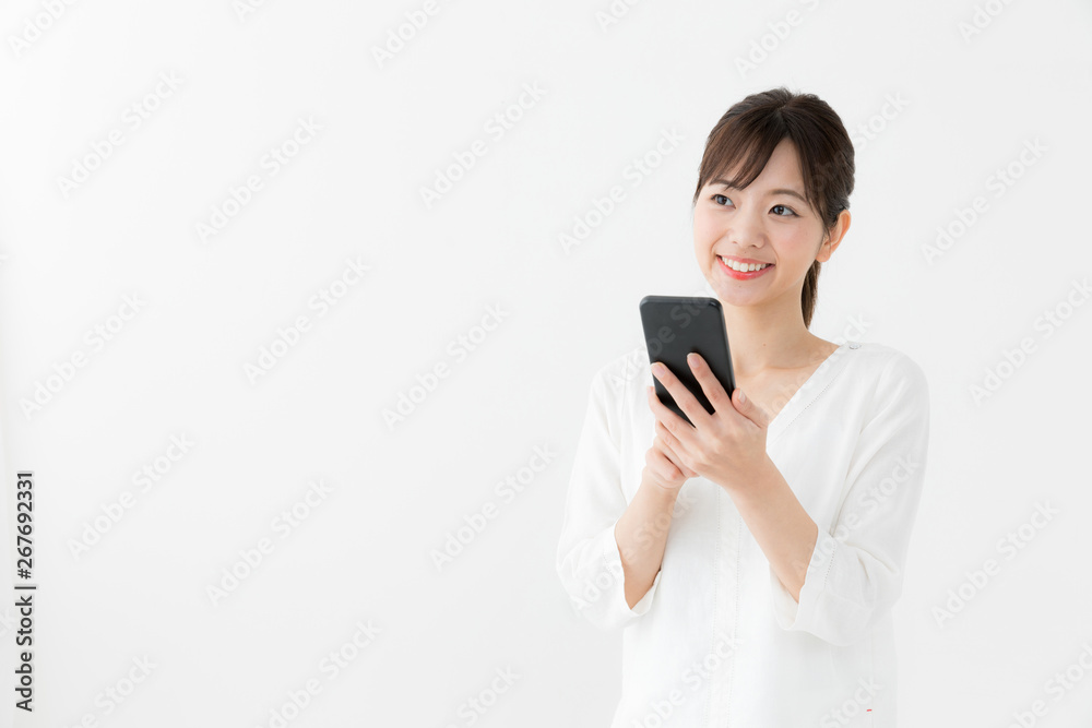 女性　スマートフォン