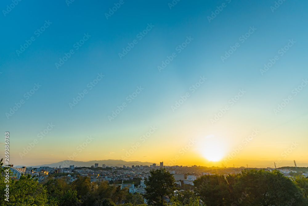 夕暮れの横浜郊外の景色