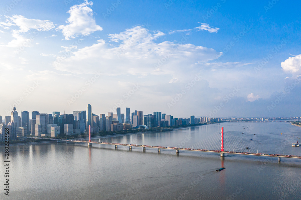 中国杭州城市天际线全景