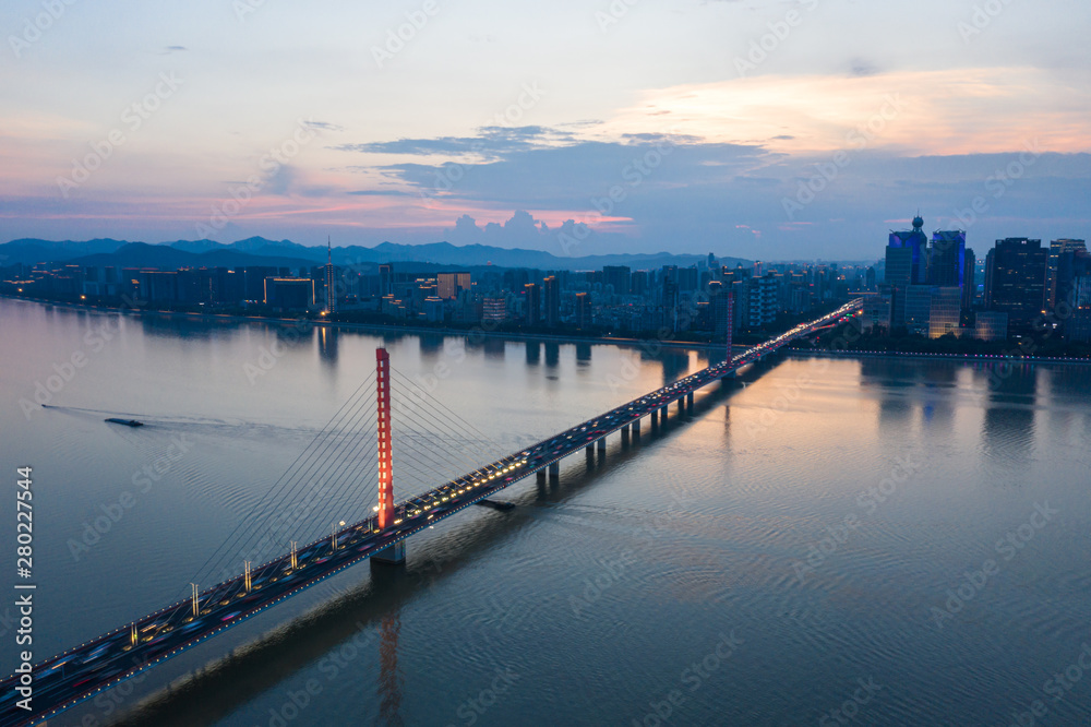 中国杭州全景城市天际线