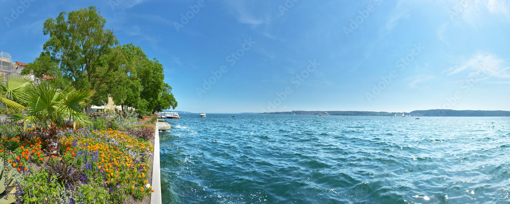 夏季康斯坦茨湖景色