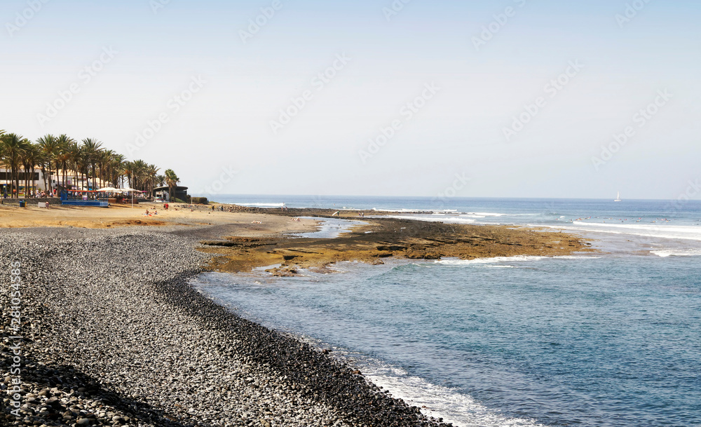 特内里费岛美洲海滩附近的海岸